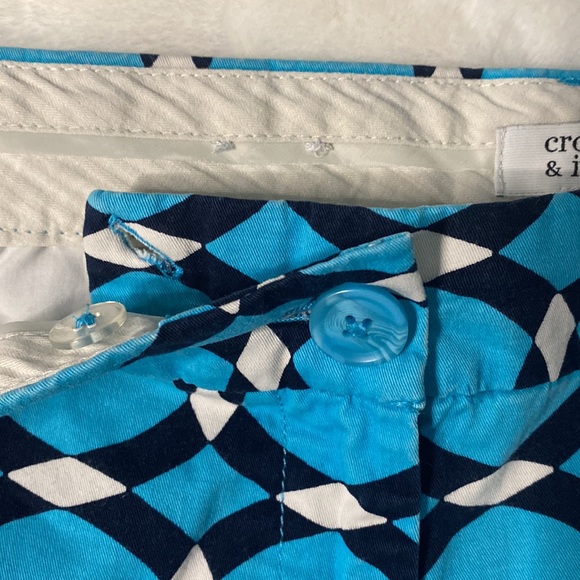 Crown and ivy shorts - Picture 3 of 7